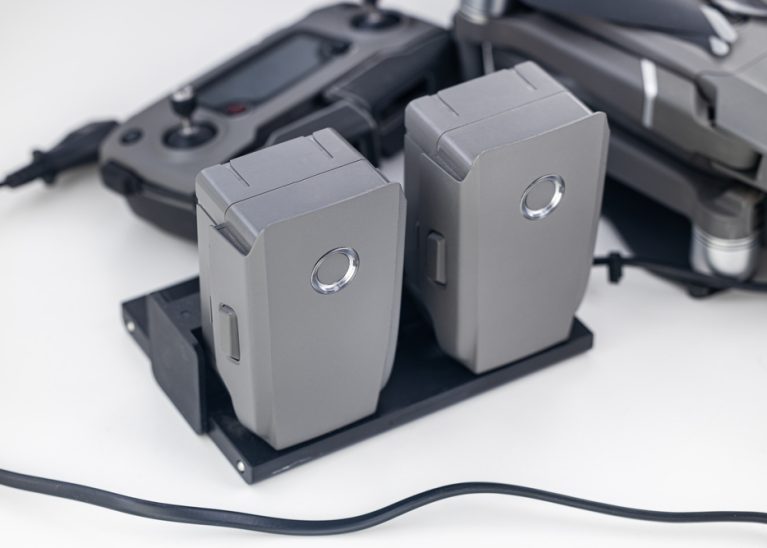 ドローンのバッテリー2種類の特徴｜購入〜使用・保管までを全解説！