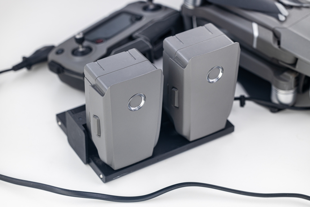 ドローンのバッテリー2種類の特徴｜購入〜使用・保管までを全解説！